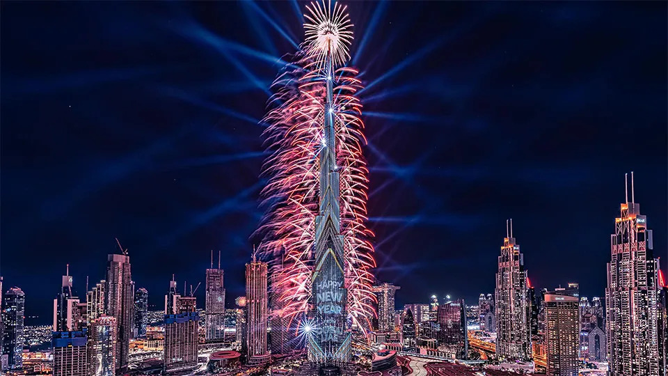 Fireworks at Dubai's Burj Khalifa on New Year's Eve